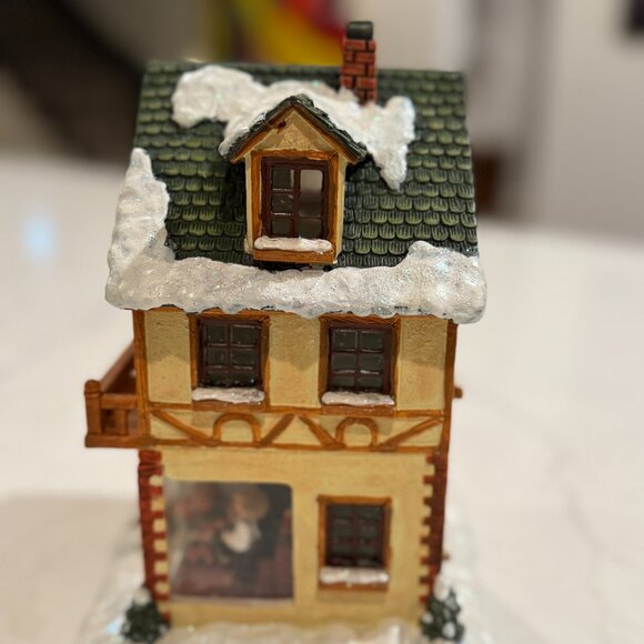 Christmas Village - "Home For The Holidays" Piece - Picture 4 of 9